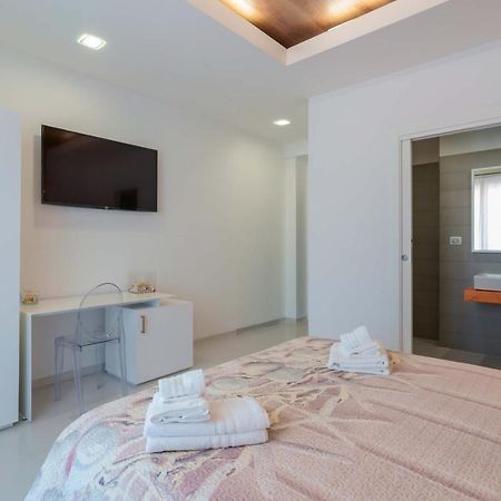 Lumiere Rooms - Eja Sardinia Cagliari Eksteriør billede